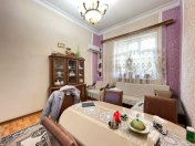 Satılır 3 otaqlı 100 m2 köhnə tikili Memar Əcəmi m.