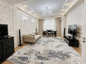 Satılır 3 otaqlı 130 m2 yeni tikili Gənclik m.