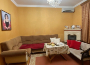 Satılır 2 otaqlı 45 m2 köhnə tikili Heydər Əliyev Mərkəzi