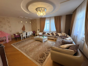 Satılır 4 otaqlı 170 m2 yeni tikili Gənclik m.