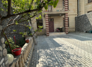 Satılır 6 otaqlı 180 m2 həyət evi Xalqlar Dostluğu m.