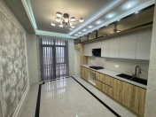 Satılır 2 otaqlı 85 m2 yeni tikili Qara Qarayev m.