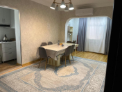 Satılır 1 otaqlı 45 m2 köhnə tikili Yeni Yasamal