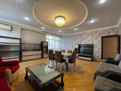 Satılır 3 otaqlı 150 m2 yeni tikili Yasamal r.