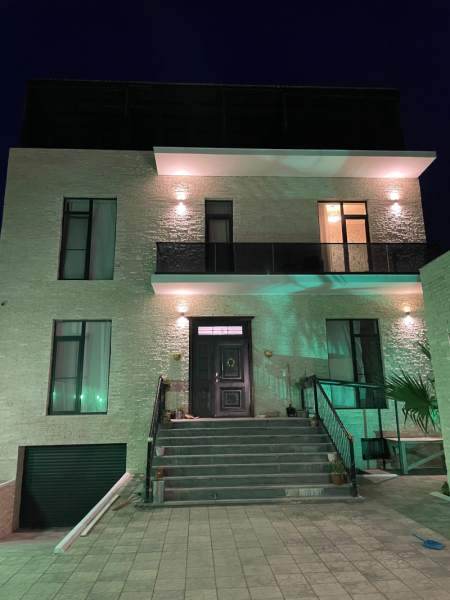 Satılır 6 otaqlı 400 m2 villa Badamdar