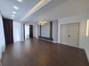 Satılır 3 otaqlı 142 m2 yeni tikili Badamdar