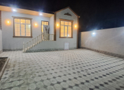 Satılır 4 otaqlı 130 m2 həyət evi Saray