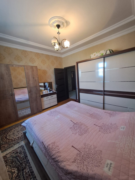 Satılır 4 otaqlı 140 m2 həyət evi Zabrat 1