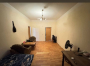 Satılır 2 otaqlı 60 m2 köhnə tikili Gənclik m.