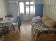 Satılır 2 otaqlı 60 m2 köhnə tikili 8 mkr