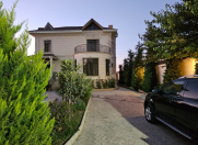 Satılır 5 otaqlı 420 m2 həyət evi Koroğlu m.