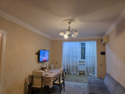 Satılır 2 otaqlı 60 m2 köhnə tikili Gənclik m.