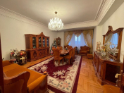 Satılır 4 otaqlı 170 m2 yeni tikili 8 Noyabr m.