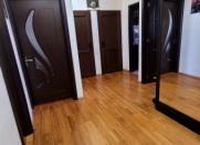 Satılır 3 otaqlı 80 m2 köhnə tikili Həzi Aslanov m.