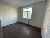 Satılır 3 otaqlı 65 m2 yeni tikili İnşaatçılar m.