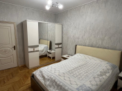 Satılır 3 otaqlı 90 m2 köhnə tikili Həzi Aslanov m.