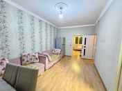 Satılır 3 otaqlı 80 m2 köhnə tikili Memar Əcəmi m.
