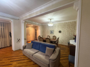 Satılır 4 otaqlı 110 m2 köhnə tikili 5 mkr