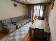Satılır 3 otaqlı 80 m2 köhnə tikili Azadlıq prospekti m.