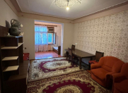 Satılır 2 otaqlı 100 m2 köhnə tikili Nərimanov r.
