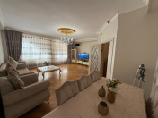 Satılır 4 otaqlı 140 m2 yeni tikili İnşaatçılar m.