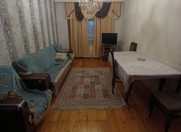 Satılır 3 otaqlı 90 m2 köhnə tikili Bakıxanov
