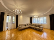 Satılır 4 otaqlı 150 m2 yeni tikili Şah İsmayıl Xətai m.