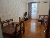 Satılır 3 otaqlı 85 m2 köhnə tikili Sahil m.