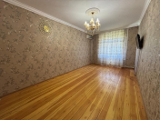 Satılır 2 otaqlı 60 m2 köhnə tikili Həzi Aslanov m.