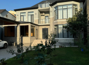 Satılır 10 otaqlı 500 m2 villa Həzi Aslanov m.