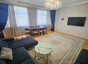 Satılır 3 otaqlı 135 m2 yeni tikili Gənclik m.