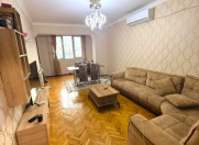 Satılır 3 otaqlı 70 m2 köhnə tikili Gənclik m.