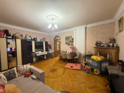 Satılır 3 otaqlı 80 m2 köhnə tikili Bakıxanov