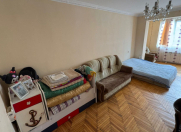 Satılır 2 otaqlı 70 m2 köhnə tikili Xalqlar Dostluğu m.