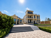 Satılır 8 otaqlı 550 m2 villa Şüvəlan