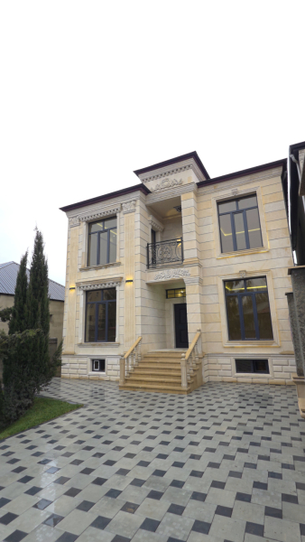 Satılır 7 otaqlı 360 m2 villa Qaraçuxur