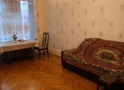 Satılır 3 otaqlı 85 m2 köhnə tikili Həzi Aslanov m.