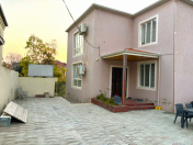 Satılır 7 otaqlı 310 m2 villa Bakıxanov