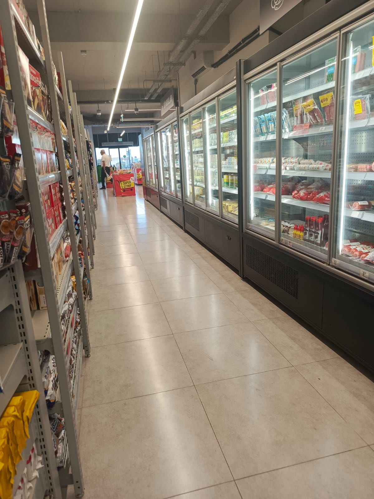 Satılır 50 otaqlı 2000 m2 obyekt Avtovağzal m.