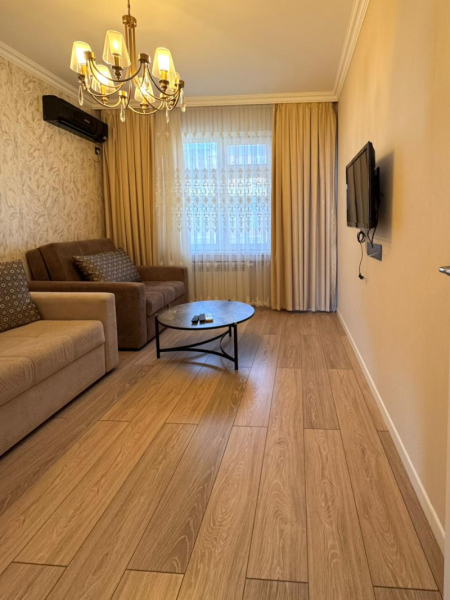 Satılır 3 otaqlı 85 m2 köhnə tikili Xətai r.