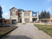 Satılır 6 otaqlı 450 m2 villa Novxanı