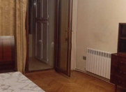 Satılır 3 otaqlı 90 m2 köhnə tikili Yasamal r.