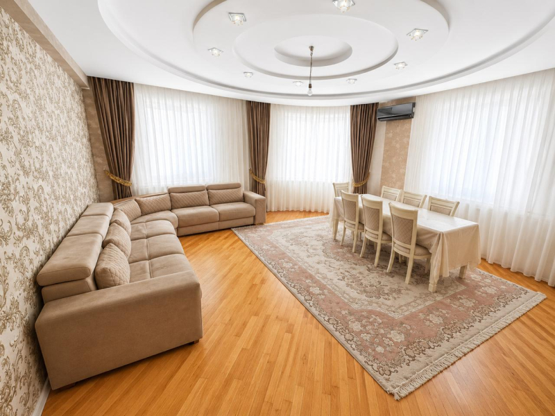 Satılır 4 otaqlı 160 m2 yeni tikili Həzi Aslanov