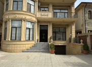 Satılır 8 otaqlı 600 m2 villa Badamdar