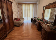 Satılır 2 otaqlı 60 m2 köhnə tikili 8 Noyabr m.