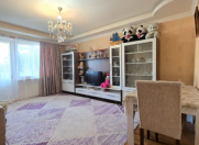 Satılır 3 otaqlı 85 m2 köhnə tikili İnşaatçılar m.