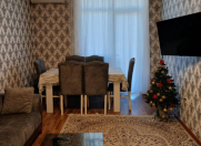 Satılır 2 otaqlı 75 m2 köhnə tikili Nəsimi r.
