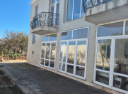 Satılır 10 otaqlı 360 m2 bağ evi Azadlıq prospekti m.