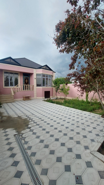 Satılır 4 otaqlı 120 m2 həyət evi Saray