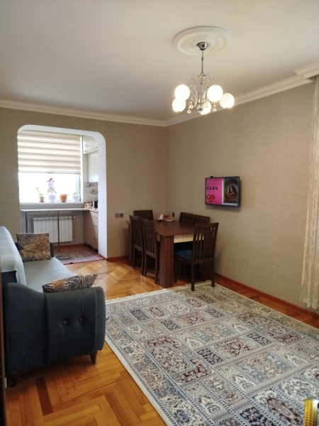Satılır 2 otaqlı 40 m2 köhnə tikili Bakıxanov